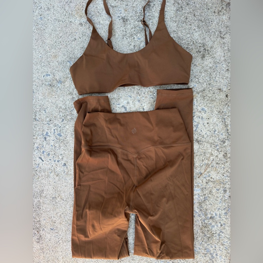 Brown workout set